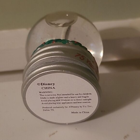 2004 Disney Mini Snow Globe - Picture 4 of 5
